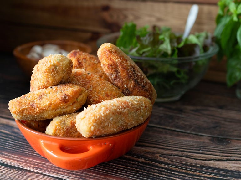 Foods to Eat in Spain to Not Look Like a Tourist: Croquetas